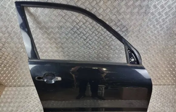 Suzuki Grand Vitara II Front door