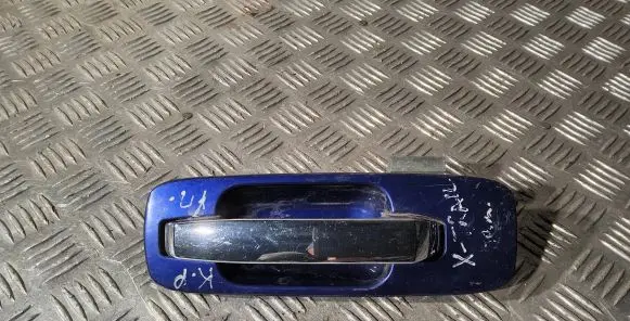 Nissan X-Trail T30 Front door exterior handle