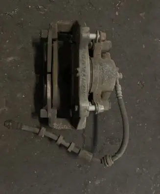 Land Rover Evoque I Front brake caliper