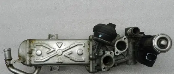 Volkswagen PASSAT B7 EGR valve cooler 03L131512BL 03L131512CF