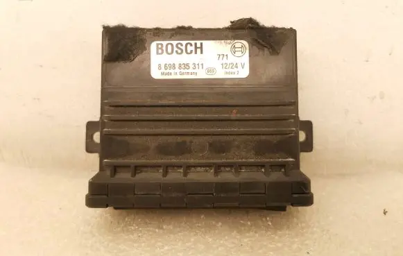 Audi A8 S8 D2 4D Parking PDC control unit/module 8698835311