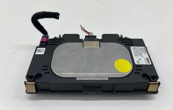 BMW 6 F06 Gran coupe Wireless charging module 6836835