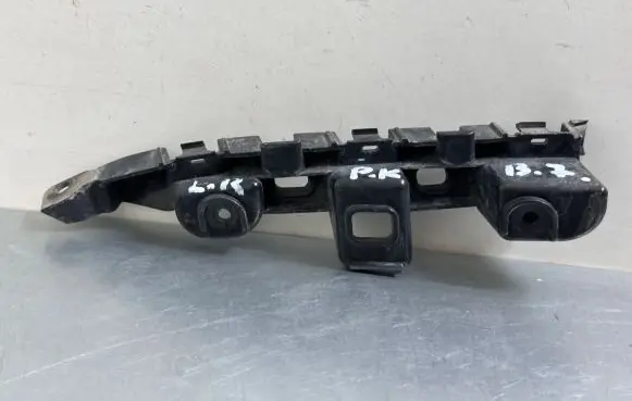 Volkswagen PASSAT B7 Front bumper mounting bracket 3AA807183