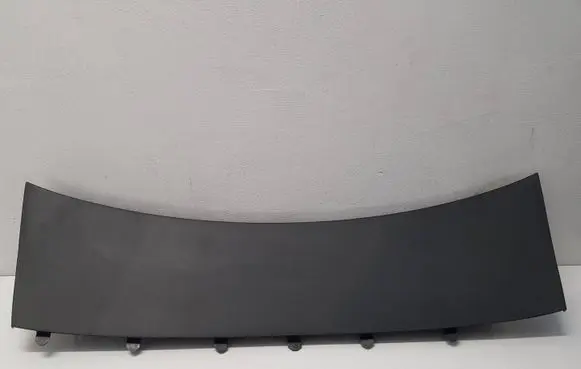 Tailgate trim