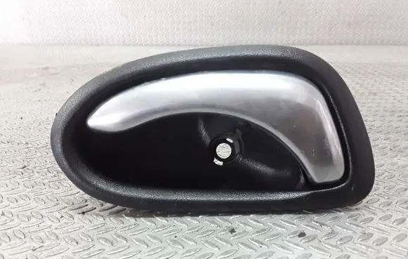Nissan Primera Rear door interior handle