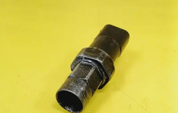 BMW 3 E36 Air conditioning (A/C) pressure sensor 64538362055