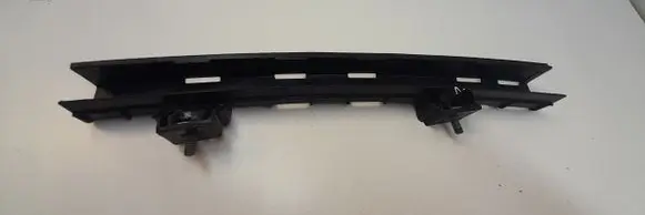 Renault Captur Rear door windshield rail 822160252R