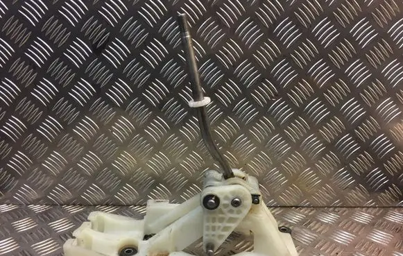 Toyota RAV 4 (XA20) Gear selector