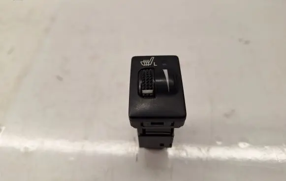Toyota Avensis T270 Seat heating switch 8475105040 453484