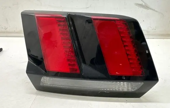 Peugeot 3008 II Tailgate rear/tail lights 9810477880