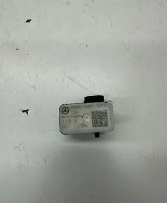 Mercedes-Benz CLS C218 AMG Airbag deployment crash/impact sensor A0055421218 10171102213