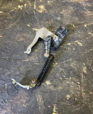 BMW 1 E81 E87 Headlight/headlamp level sensor 6785205 090210