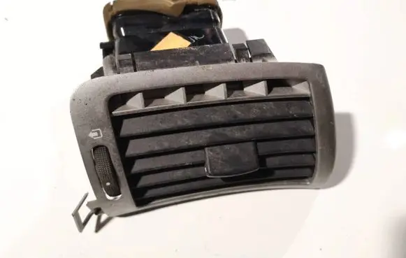 Dash center air vent grill