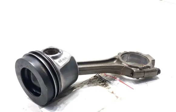 Volkswagen Polo V 6R Piston with connecting rod CFW