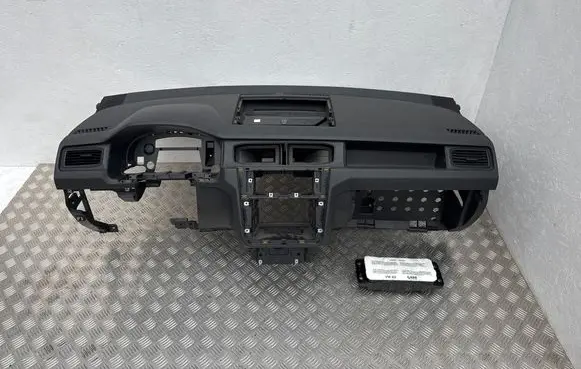 Volkswagen Caddy Dashboard 2K5857003BT 2K5857051E 7E0880204D