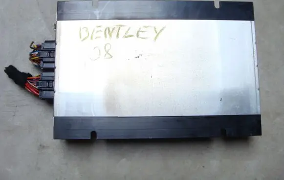 Bentley Continental Sound amplifier 3W7035456C