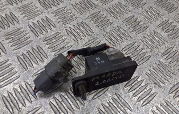 Mazda 6 Voltage converter/converter module GN5A5181Y
