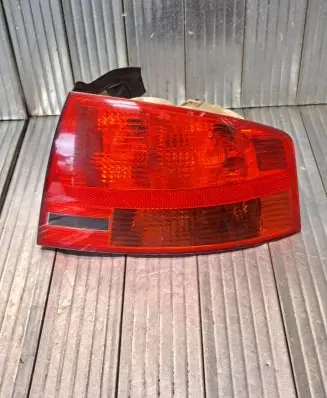 Audi A4 S4 B7 8E 8H Rear/tail lights 8E5945096