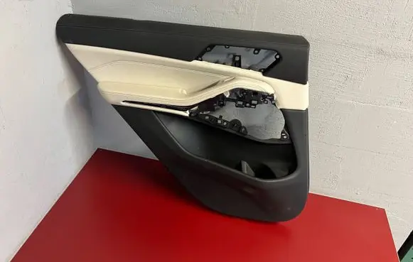 BMW X5 G05 Rear door card panel trim