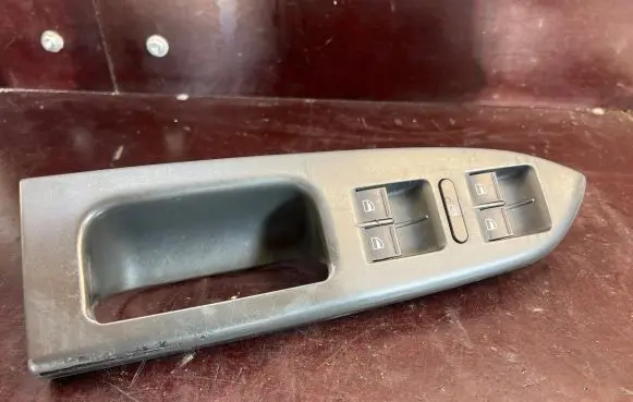 Volkswagen Touran I Front door window switch trim 1T1867371F