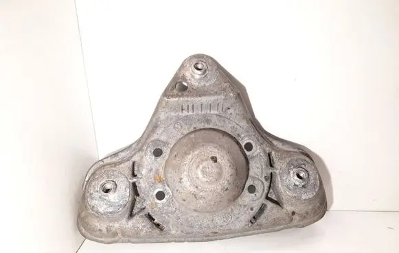 Volkswagen PASSAT B5 Coil spring mount 8D0412383E