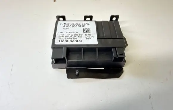 Mercedes-Benz Sprinter W906 Fuel injection pump control unit/module A0009003101 A2C53406807 A0009014000