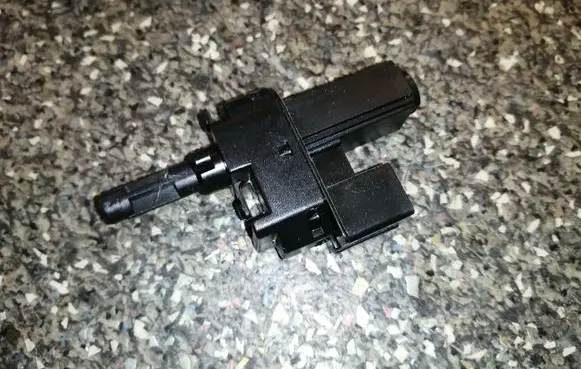 Clutch pedal sensor