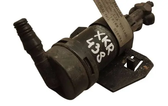 Jaguar XK8 - XKR Headlight washer spray nozzle LJA7051AD