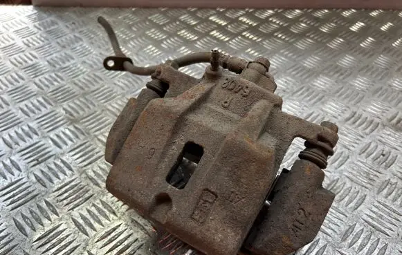 Lexus RX 330 - 350 - 400H Front brake caliper