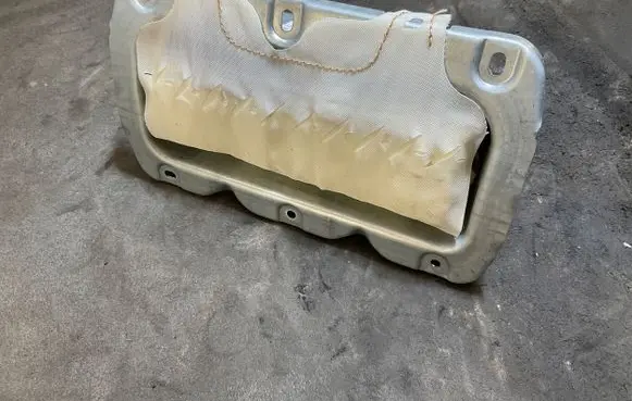 Ford Fiesta Passenger airbag 8V51A044H30BA 11018C211257 34114188A