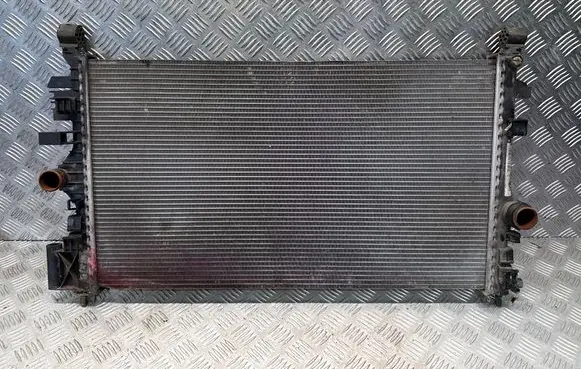 Opel Insignia A Coolant radiator 13241725