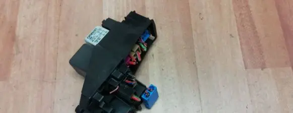 Audi A4 S4 B7 8E 8H Fuse module 8E2937503B 7M0951253C 8E0951253