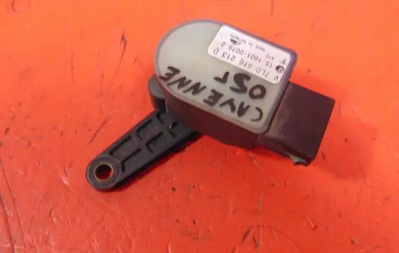 Renault Captur Rear air suspension level height sensor 