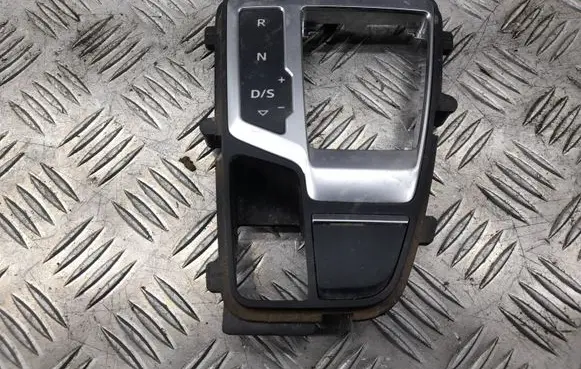 Audi Q5 SQ5 Gear shifter surround trim plastic 80B713111C