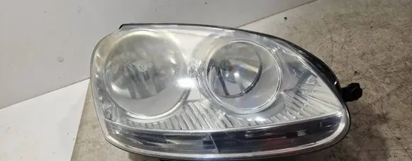 Volkswagen Jetta V Headlight/headlamp 