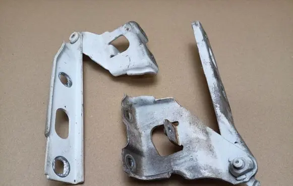 Audi A4 S4 B8 8K Engine bonnet/hood hinges 8K9823302D