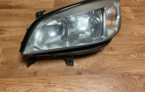 Opel Zafira A Headlight/headlamp 89100054