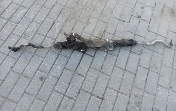 Renault Latitude (L70) Steering rack
