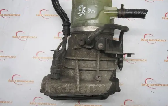 Opel Vivaro Power steering pump A0047924A