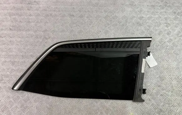 Mercedes-Benz GL X166 Rear side window A1666700160