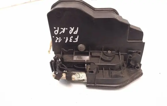 BMW 3 F30 F35 F31 Front door lock 7202145