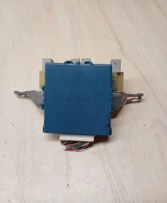 Toyota Corolla Verso E121 Combustion control unit/module 896180F020 MB1238009021