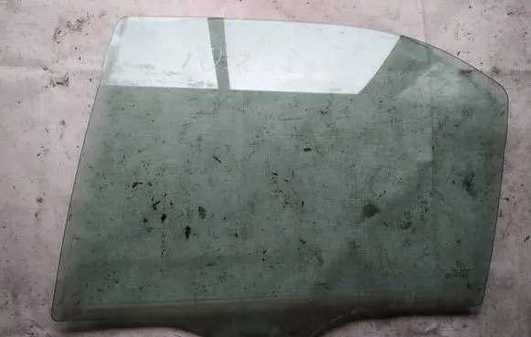 Peugeot 406 Rear door window glass as2
