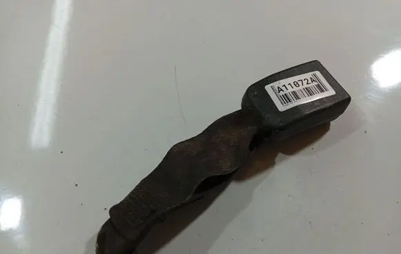 Peugeot 206 Rear seatbelt buckle 2264092