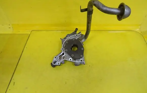 Opel Zafira A Oil pump 90536036