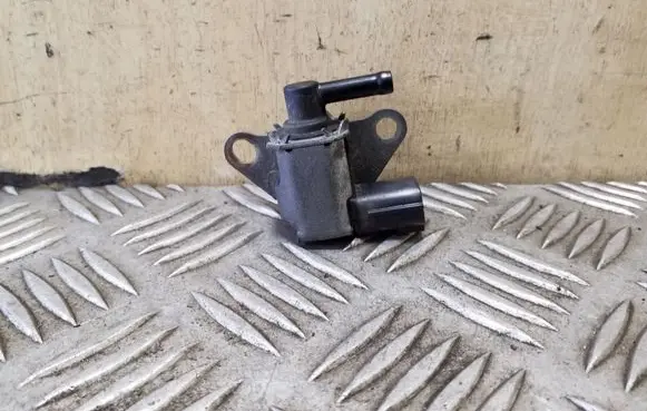 Nissan Qashqai Valve vacuum K5T46695