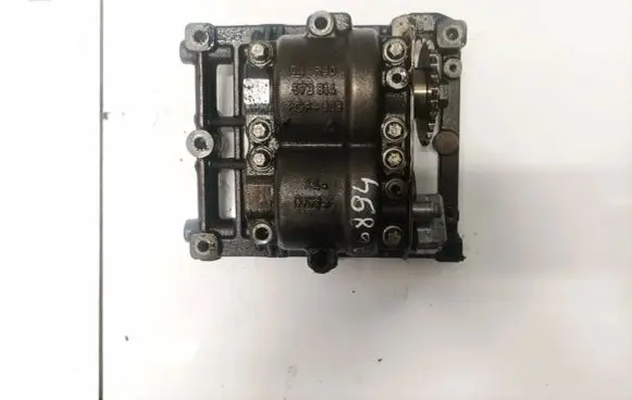 Opel Omega B2 Oil pump 573814
