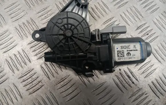 Chrysler Pacifica Rear door window regulator motor 3043242C
