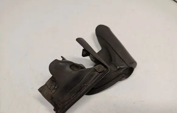 BMW Z4 E85 E86 Front door rubber seal 51717148937