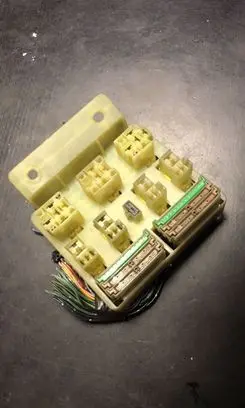 Mitsubishi Carisma Fuse box set 1341ya1